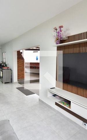 Casa para alugar com 1000m², 3 quartos e 6 vagasSala / Cozinha - Externa