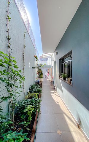 Casa à venda com 266m², 3 quartos e 2 vagasÁrea externa