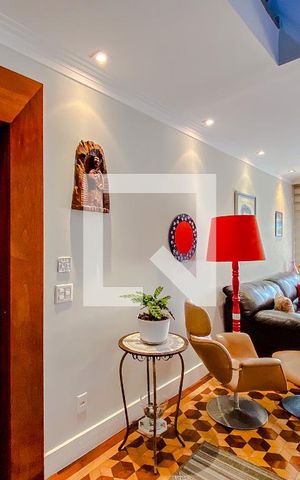 Casa à venda com 266m², 3 quartos e 2 vagasSala