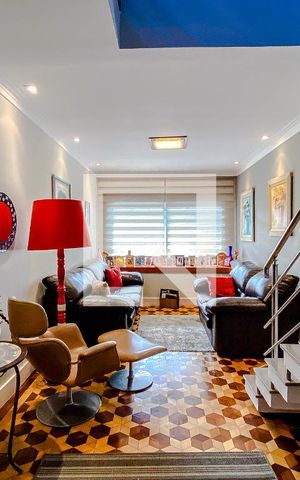 Casa à venda com 266m², 3 quartos e 2 vagasSala