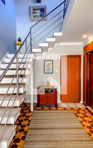 Casa à venda com 266m², 3 quartos e 2 vagasSala