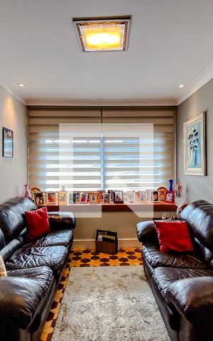 Casa à venda com 266m², 3 quartos e 2 vagasSala