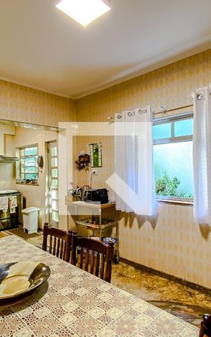 Casa à venda com 266m², 3 quartos e 2 vagasCozinha
