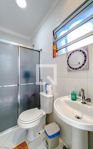 Casa à venda com 266m², 3 quartos e 2 vagasBanheiro