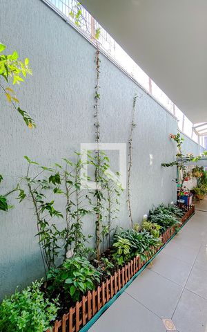 Casa à venda com 266m², 3 quartos e 2 vagasÁrea externa