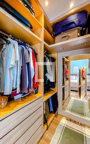 Casa à venda com 266m², 3 quartos e 2 vagasQuarto 1 - Armários