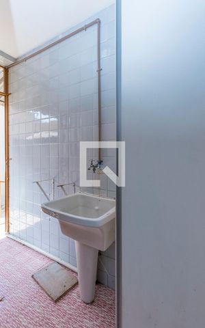 Casa à venda com 285m², 4 quartos e 2 vagas Casa à venda com 285m², 4 quartos e 2 vagasÁrea de Serviço