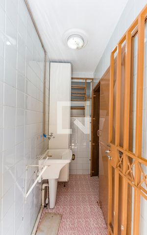 Casa à venda com 285m², 4 quartos e 2 vagas Casa à venda com 285m², 4 quartos e 2 vagasÁrea de Serviço
