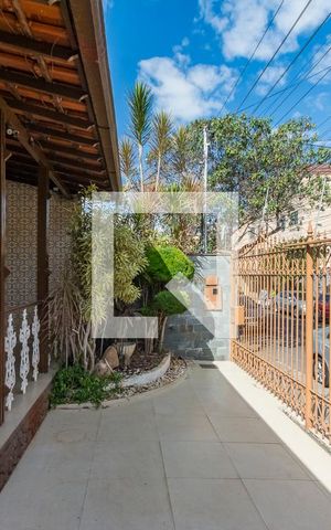 Casa à venda com 285m², 4 quartos e 2 vagas Casa à venda com 285m², 4 quartos e 2 vagasVaranda da Sala 1
