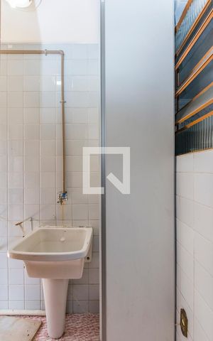 Casa à venda com 285m², 4 quartos e 2 vagas Casa à venda com 285m², 4 quartos e 2 vagasÁrea de Serviço