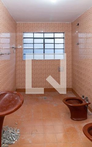 Casa à venda com 187m², 3 quartos e 3 vagas Casa à venda com 187m², 3 quartos e 3 vagasBanheiro 2 - Casa 1