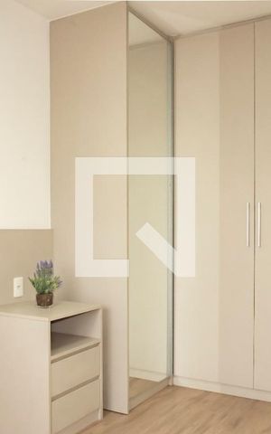 Apartamento à venda com 81m², 1 quarto e 2 vagas Apartamento à venda com 81m², 1 quarto e 2 vagasSuíte