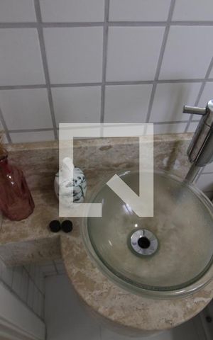 Casa à venda com 250m², 4 quartos e 4 vagasÁrea de Serviço - Banheiro