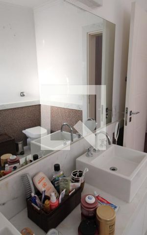 Casa à venda com 250m², 4 quartos e 4 vagasQuarto 1 - Banheiro