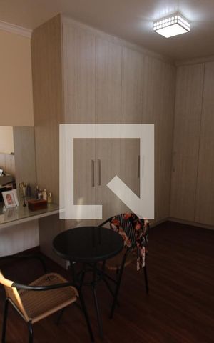 Casa à venda com 250m², 4 quartos e 4 vagasQuarto 1