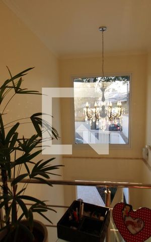 Casa à venda com 250m², 4 quartos e 4 vagasCorredor