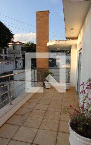 Casa à venda com 250m², 4 quartos e 4 vagasVaranda