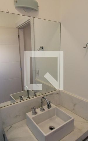 Casa à venda com 250m², 4 quartos e 4 vagasQuarto 3 - Banheiro