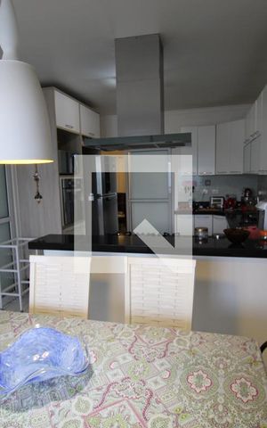 Casa à venda com 250m², 4 quartos e 4 vagasCozinha
