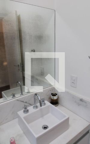 Casa à venda com 250m², 4 quartos e 4 vagasQuarto 2 - Banheiro