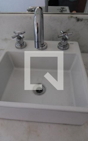 Casa à venda com 250m², 4 quartos e 4 vagasQuarto 3 - Banheiro