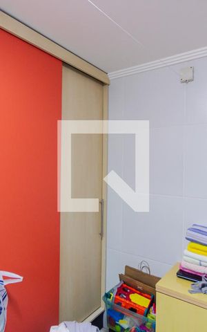 Casa à venda com 172m², 3 quartos e 2 vagas Casa à venda com 172m², 3 quartos e 2 vagasQuarto de Serviço