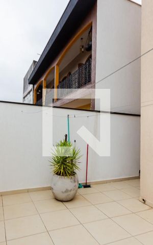 Casa à venda com 172m², 3 quartos e 2 vagas Casa à venda com 172m², 3 quartos e 2 vagasQuintal