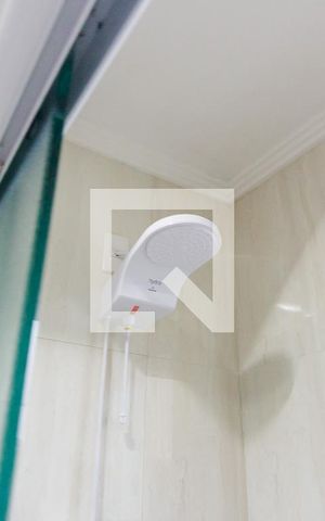 Casa à venda com 172m², 3 quartos e 2 vagas Casa à venda com 172m², 3 quartos e 2 vagasBanheiro da Suíte