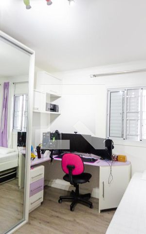 Casa à venda com 172m², 3 quartos e 2 vagas Casa à venda com 172m², 3 quartos e 2 vagasQuarto 1