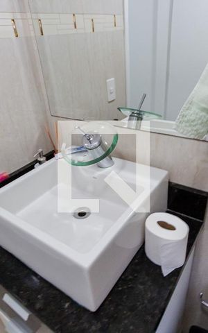 Casa à venda com 172m², 3 quartos e 2 vagas Casa à venda com 172m², 3 quartos e 2 vagasLavabo