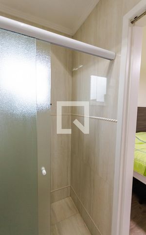 Casa à venda com 172m², 3 quartos e 2 vagas Casa à venda com 172m², 3 quartos e 2 vagasBanheiro da Suíte