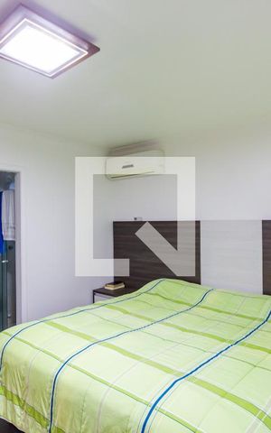 Casa à venda com 172m², 3 quartos e 2 vagas Casa à venda com 172m², 3 quartos e 2 vagasSuíte