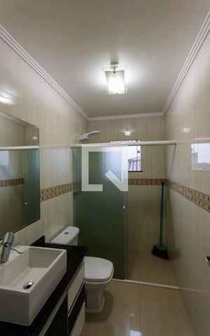 Casa à venda com 172m², 3 quartos e 2 vagas Casa à venda com 172m², 3 quartos e 2 vagasBanheiro