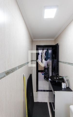 Casa à venda com 172m², 3 quartos e 2 vagas Casa à venda com 172m², 3 quartos e 2 vagasBanheiro de Serviço