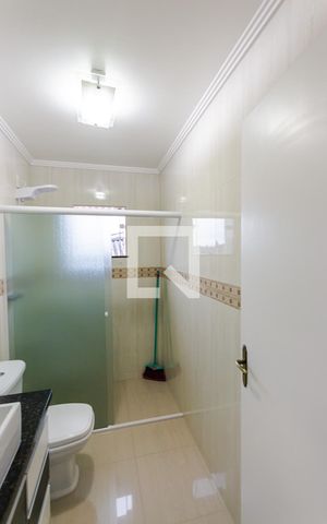 Casa à venda com 172m², 3 quartos e 2 vagas Casa à venda com 172m², 3 quartos e 2 vagasBanheiro