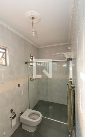 Casa à venda com 293m², 4 quartos e 3 vagas Casa à venda com 293m², 4 quartos e 3 vagasBanheiro da Suíte