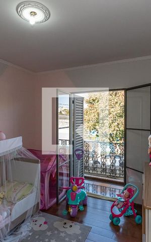 Casa à venda com 293m², 4 quartos e 3 vagas Casa à venda com 293m², 4 quartos e 3 vagasQuarto 1