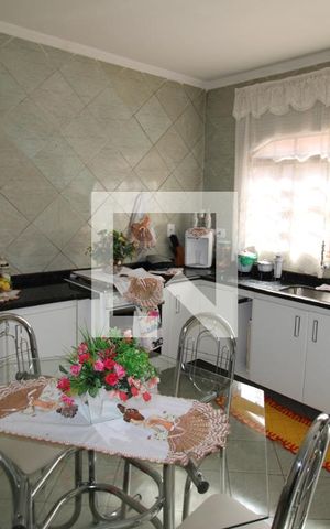 Casa à venda com 144m², 4 quartos e 1 vagaCozinha