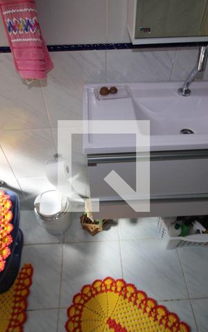 Casa à venda com 144m², 4 quartos e 1 vagaBanheiro