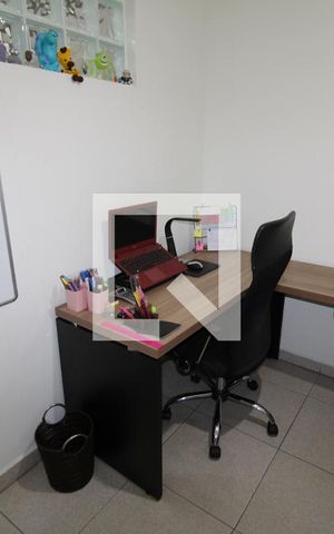 Casa à venda com 144m², 4 quartos e 1 vagaCasa 2  Escritório