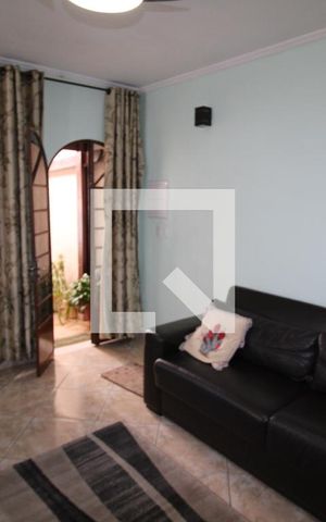 Casa à venda com 144m², 4 quartos e 1 vagaSala
