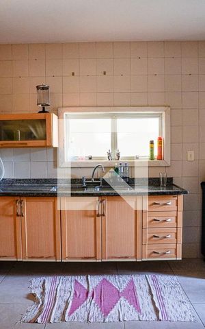 Apartamento à venda com 130m², 3 quartos e 2 vagas Apartamento à venda com 130m², 3 quartos e 2 vagasCozinha