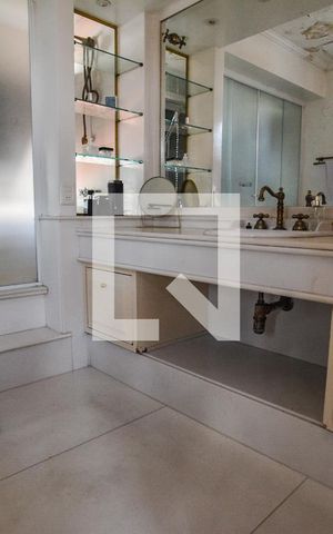 Apartamento à venda com 294m², 5 quartos e 2 vagasBanheiro da Suíte