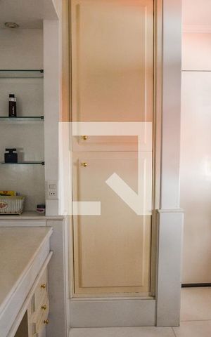 Apartamento à venda com 294m², 5 quartos e 2 vagasBanheiro da Suíte