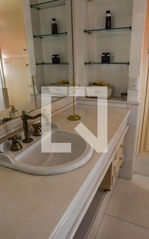 Apartamento à venda com 294m², 5 quartos e 2 vagasBanheiro da Suíte