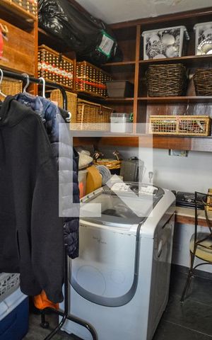 Apartamento à venda com 294m², 5 quartos e 2 vagasQuarto de Serviço