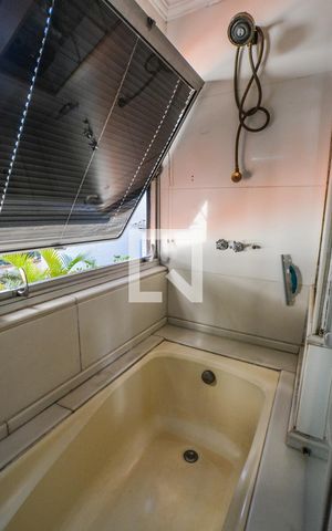 Apartamento à venda com 294m², 5 quartos e 2 vagasBanheiro da Suíte