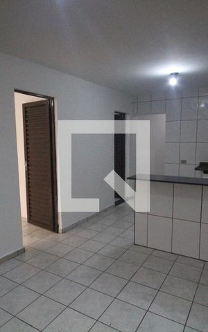 Casa de condomínio para alugar com 50m², 2 quartos e sem vaga Sala