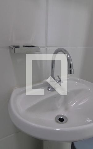 Apartamento para alugar com 38m², 2 quartos e 1 vagaPia do banheiro