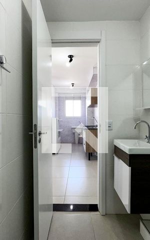 Apartamento para alugar com 34m², 2 quartos e sem vagaBanheiro